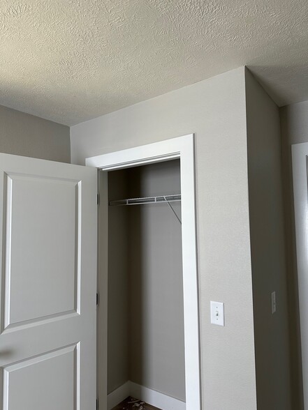 Building Photo - 451 W Lombard St