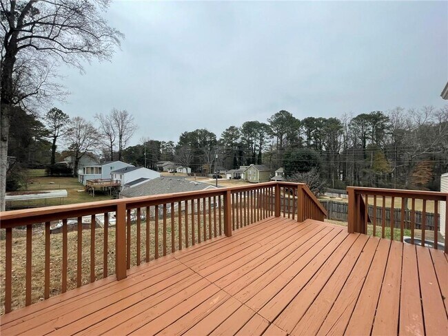 Building Photo - 1001 Traymore Dr