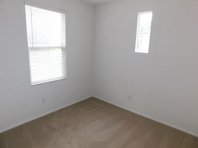 Building Photo - Exceptional 3 bed, 3.5 bath home in Irvine.