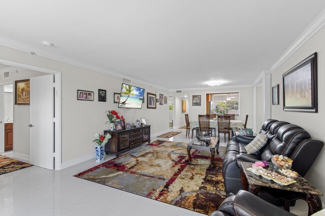 Building Photo - 15355 Lakes of Delray Blvd