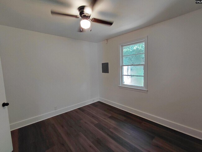 Building Photo - 129 Hendrix St