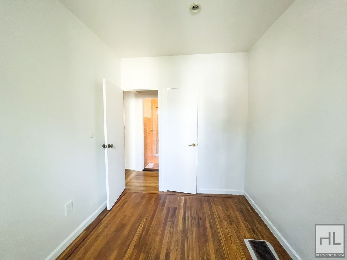 Building Photo - Crown Heights, Brooklyn – Spacious 4-Bedro...