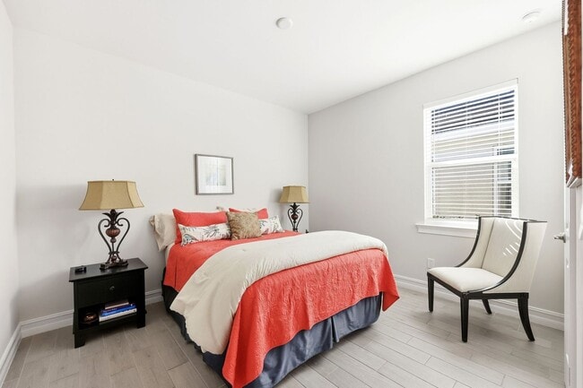 Building Photo - Resort living at The Seasons of Bonita