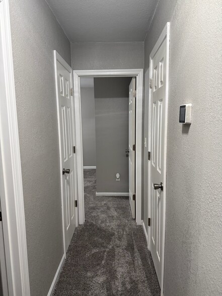 Building Photo - 6021 Camellia Dr