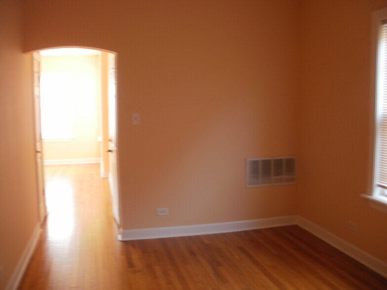 dinning looking into the living room - 1706 N Mayfield Ave