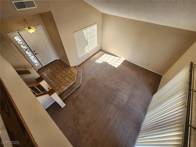 Building Photo - 25 Jensen Dr