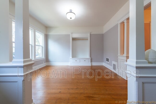 Building Photo - 616 NW 22nd Ave