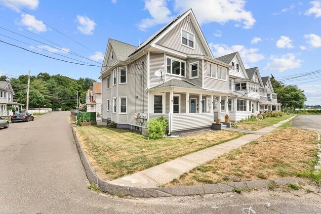 Primary Photo - 768 Stratford Ave
