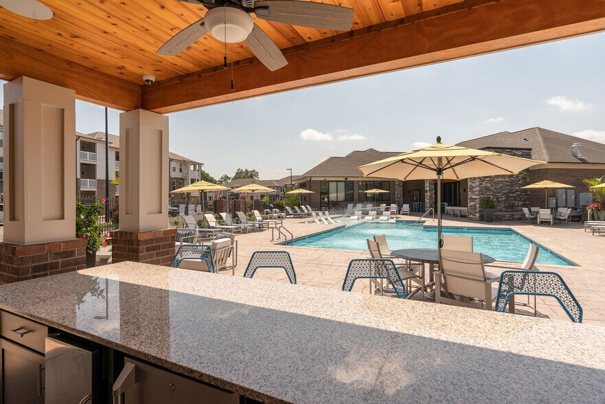 Building Photo - 11618 Vista Terrace Way-SI FL3-ID1612940P