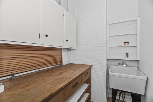 Building Photo - 537 County Line Rd