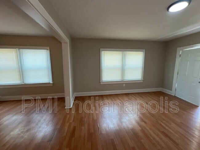 Building Photo - 310 N Riley Ave