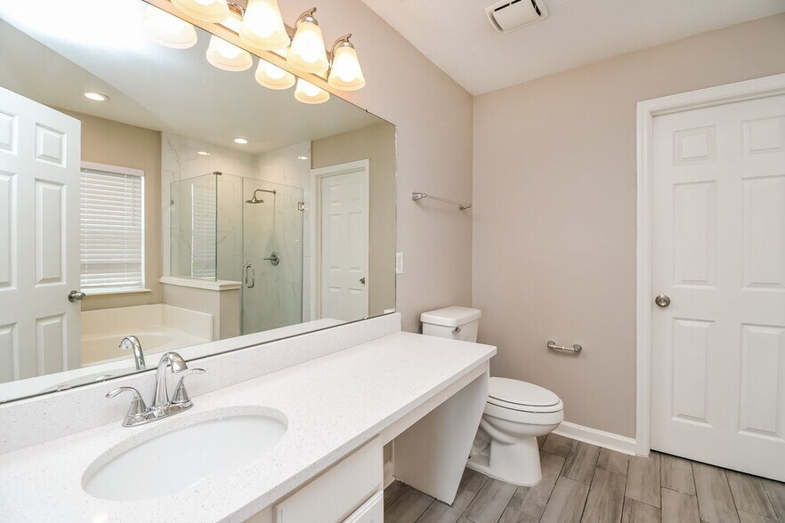 Building Photo - 11504 Bonnie Lakes Ct