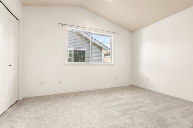 Building Photo - 2bd/1.5ba Seattle Townhouse