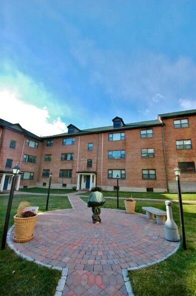 Building Photo - 111 Longwood Ave