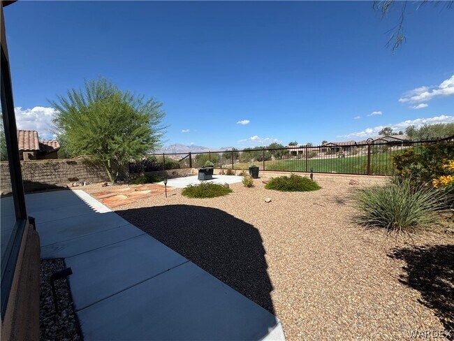 Building Photo - 2793 Esmerelda Dr