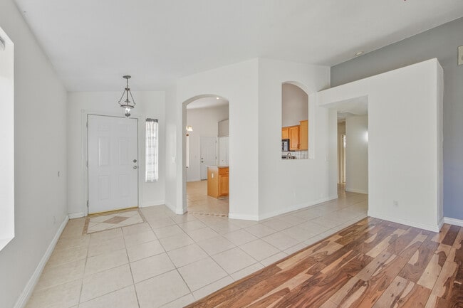 Building Photo - 6978 W Kings Ave