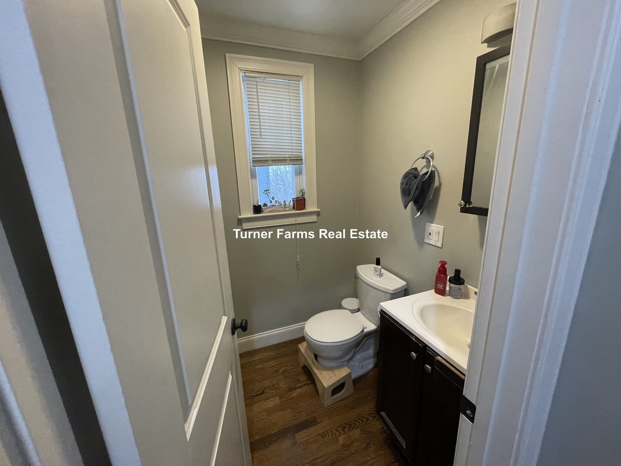 Building Photo - 47 Beech Glen St