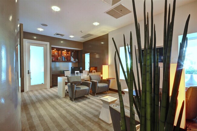 Building Photo - 2831 N Ocean Blvd