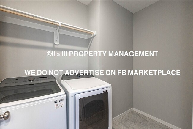 Building Photo - 12566 S Canyon Dr