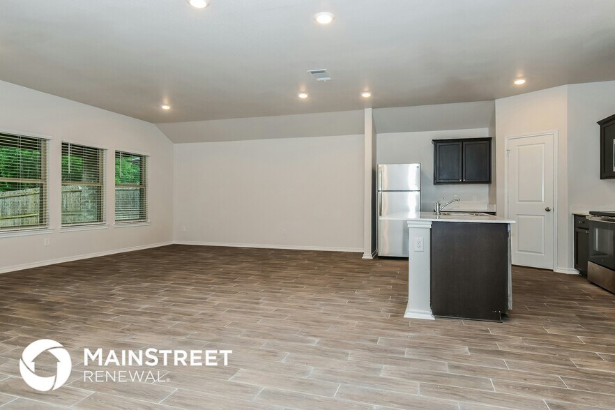 Building Photo - 3312 Buttonbush Dr