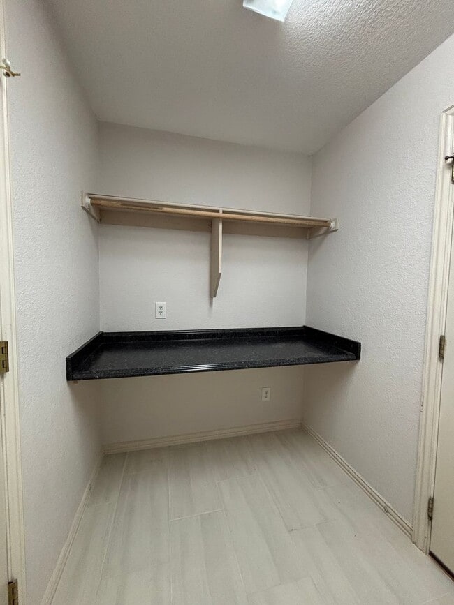 Building Photo - 1812 Colorado Ct