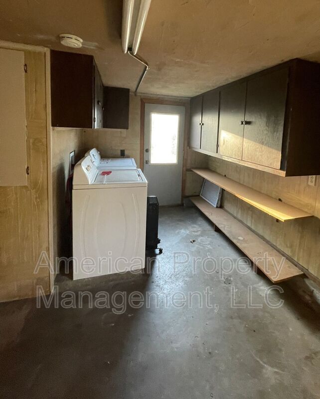 Building Photo - 714 S Marion Ave