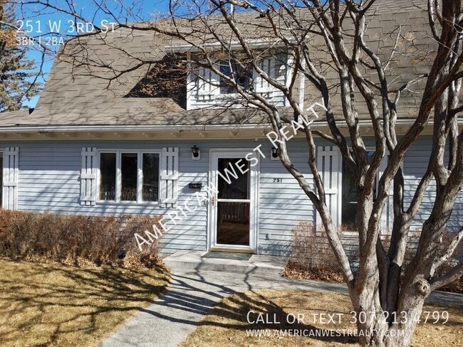 Primary Photo - 251 W 3rd St