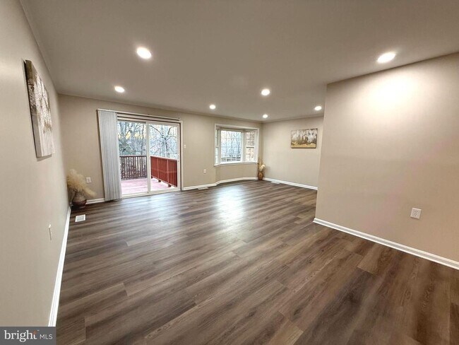 Building Photo - 11382 Cromwell Ct