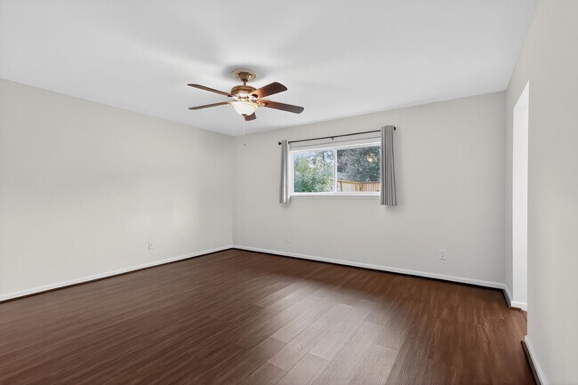 Building Photo - 6031 Rutherglenn Dr