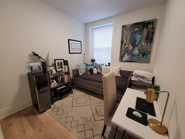 Building Photo - 2 bedroom in Chicago IL 60640