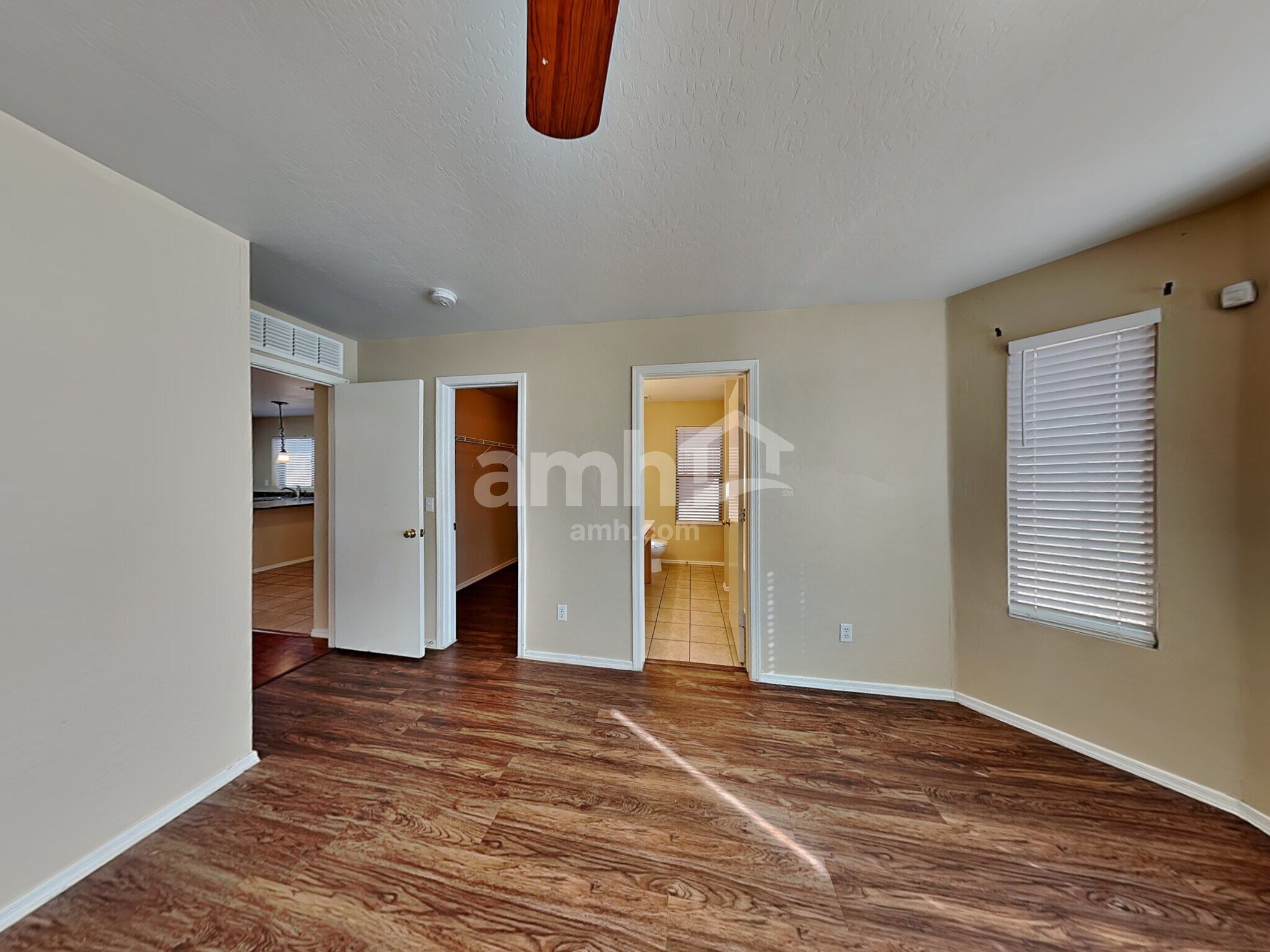 Building Photo - 3211 W Saint Kateri Dr