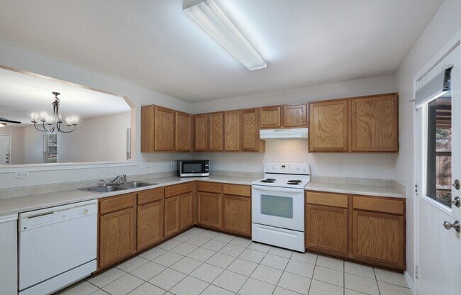 Building Photo - 20810 Phlox Meadow
