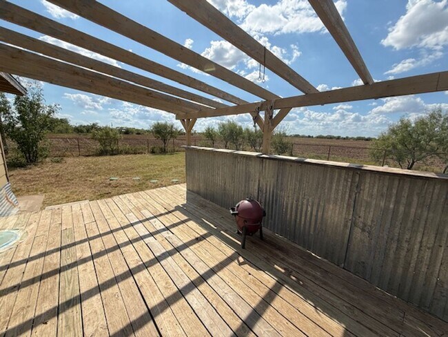 Building Photo - 6227 CR 137