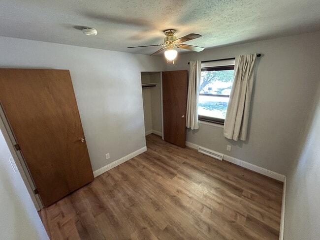 Building Photo - 129 Cohosset Dr