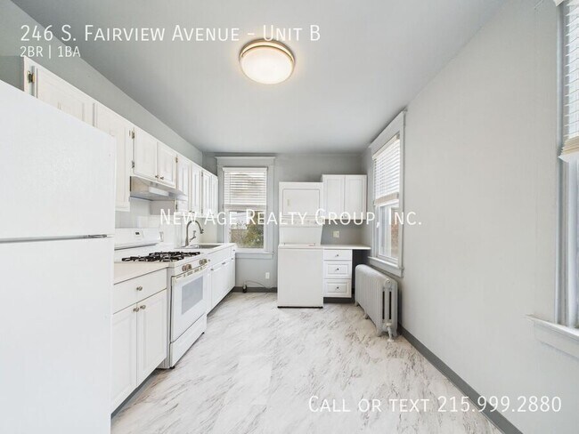 Building Photo - 246 S Fairview Ave