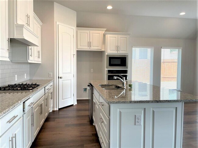 Building Photo - 156 Santa Maria St