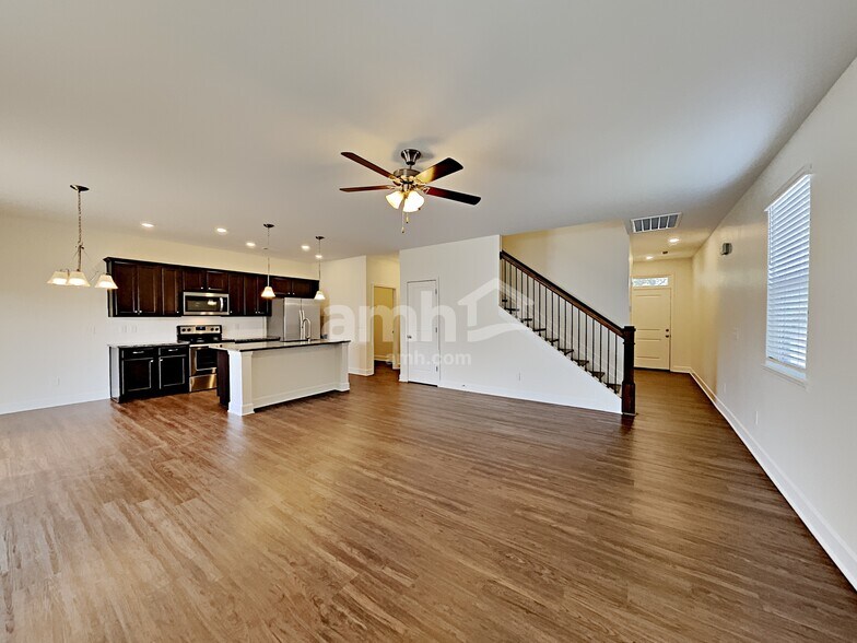 Building Photo - 4264 Longfellow Dr