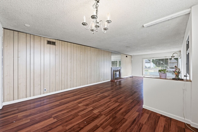 Building Photo - 95 Northridge Dr