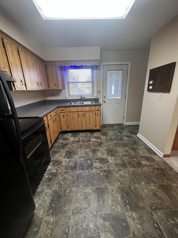 Building Photo - 6005 Applegate Ln