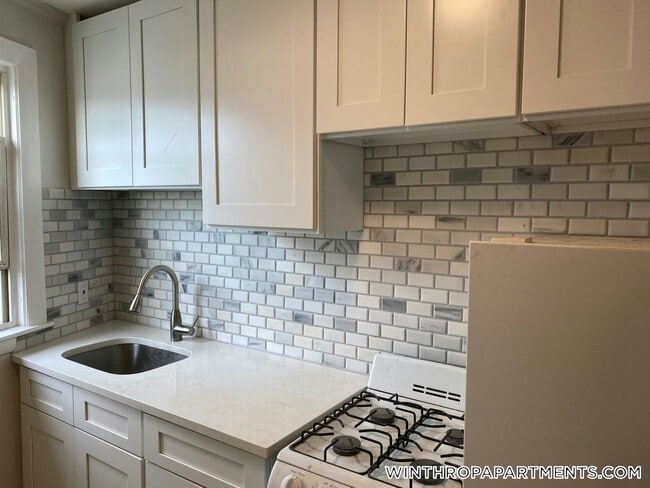 Building Photo - 90 Winthrop Shore Dr