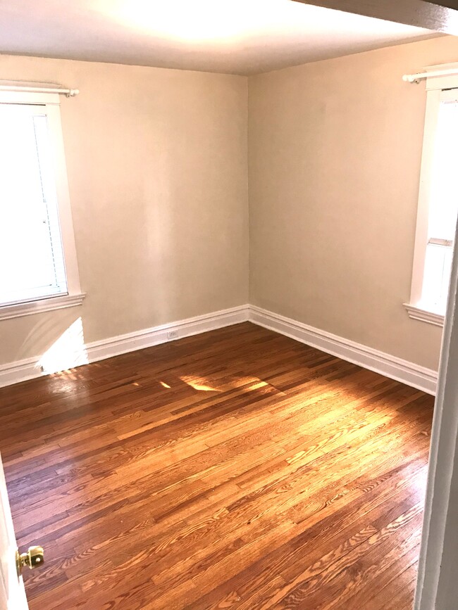 Bedroom #2 - 5331 Devonshire Ave