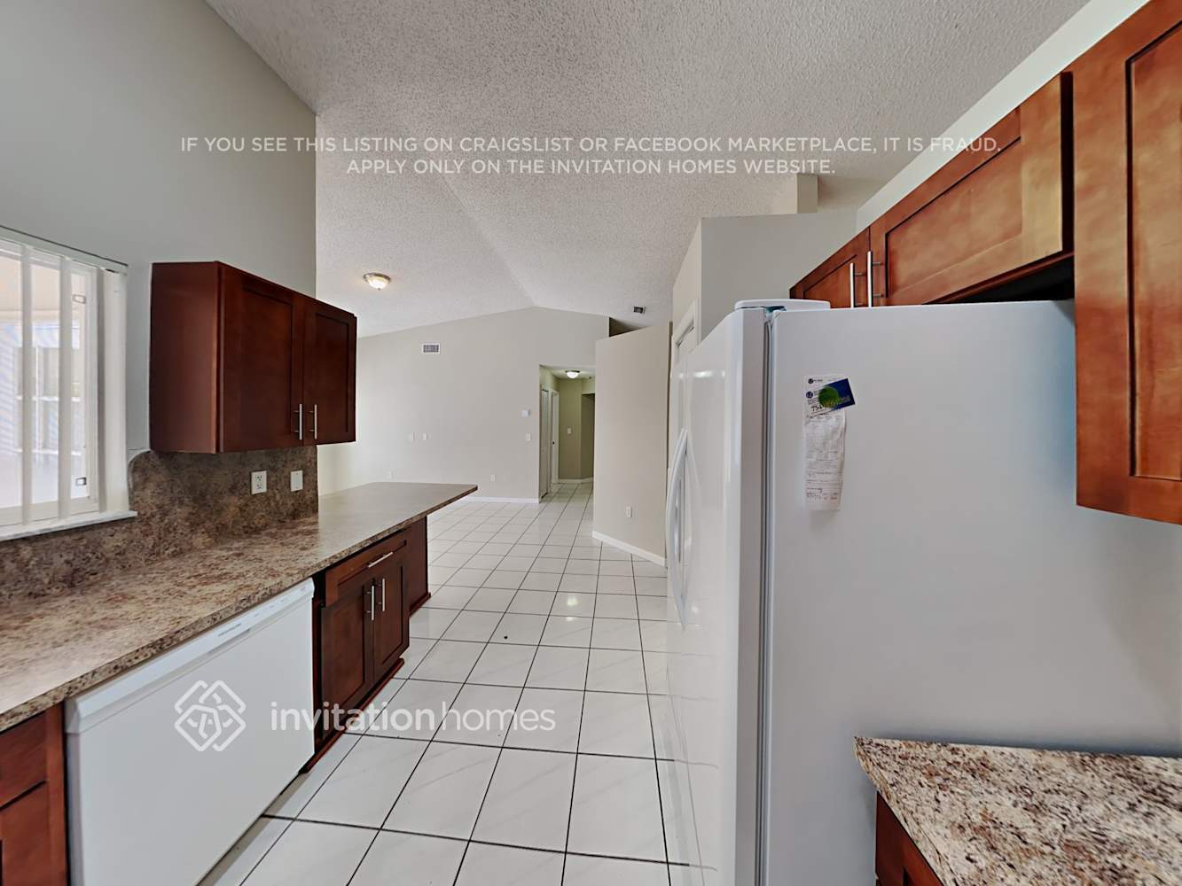 Building Photo - 4711 SW 142nd Ct