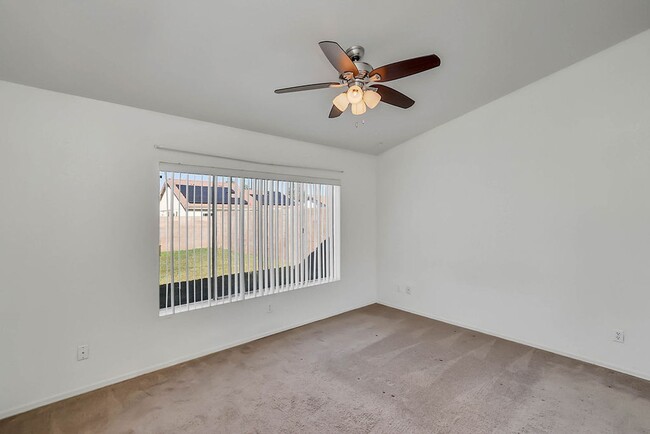 Building Photo - Great Gilbert home!