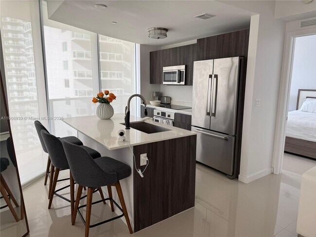 Building Photo - 488 NE 18th St