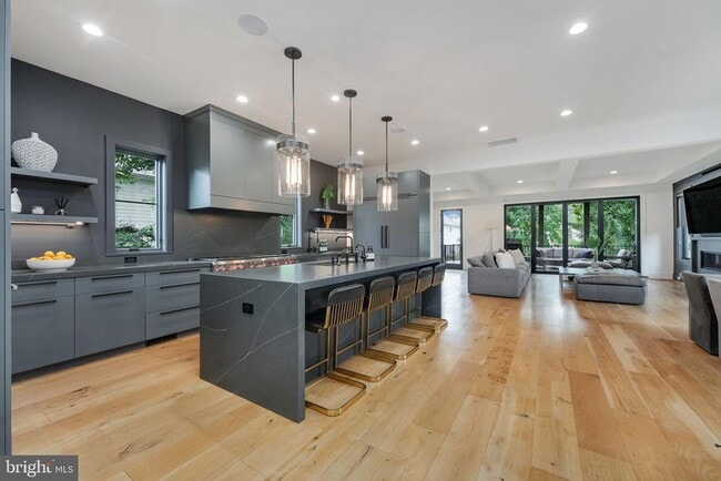 Building Photo - 1452 Buena Vista Ave