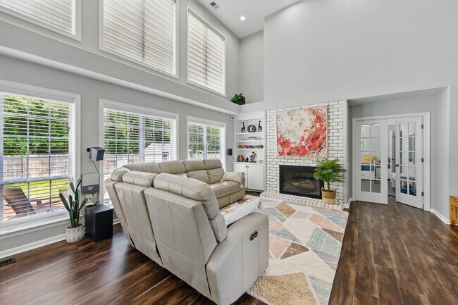 Building Photo - 2641 Springhaven Dr