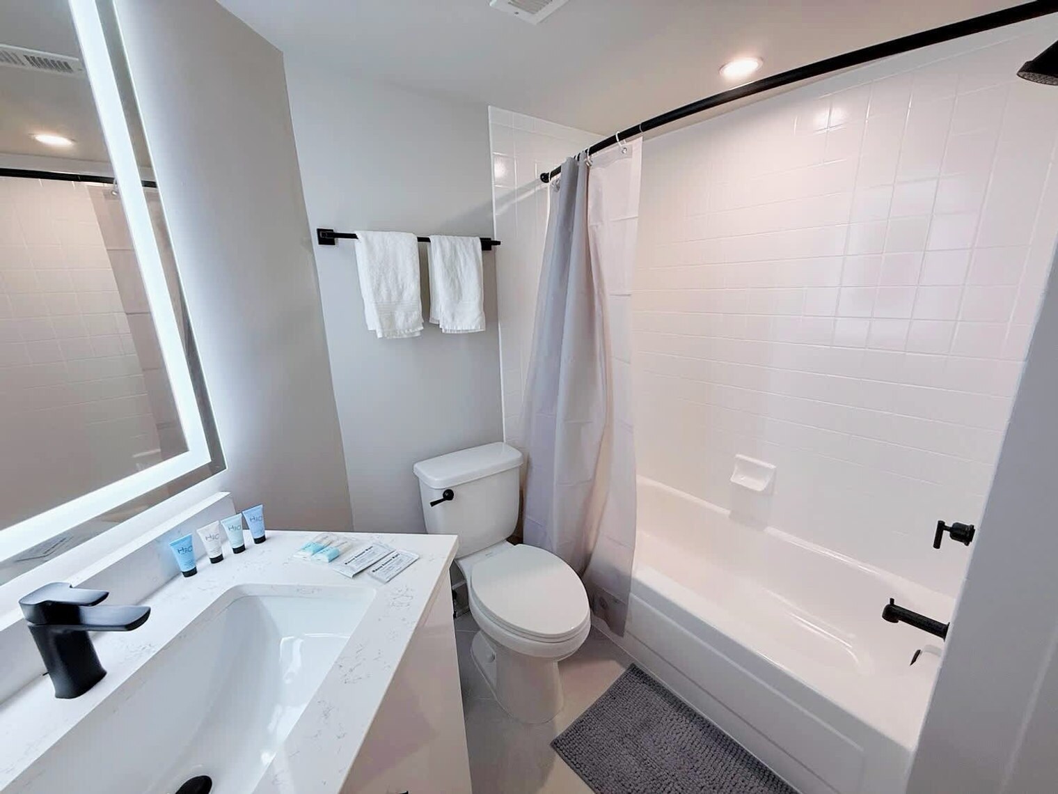 Building Photo - 801 15th St S