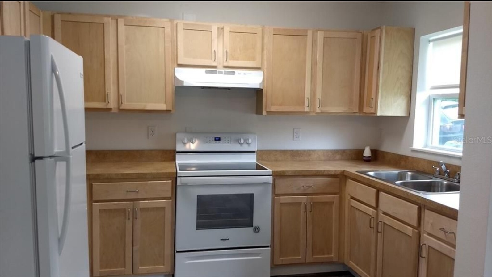 Building Photo - 803 E Hart St