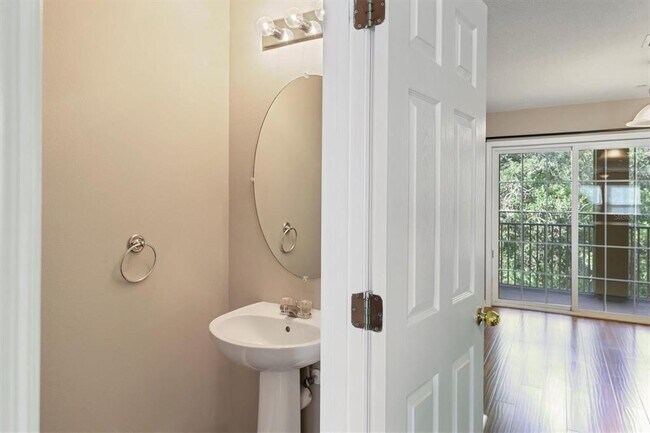 Building Photo - 7322 Black Walnut Way