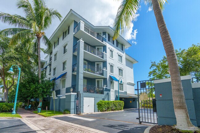 Building Photo - 250 NE 3rd Ave